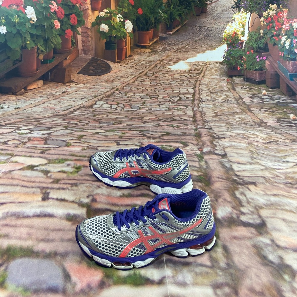 Asícs Gel Cumulus Womens Running Shoes T3C5N